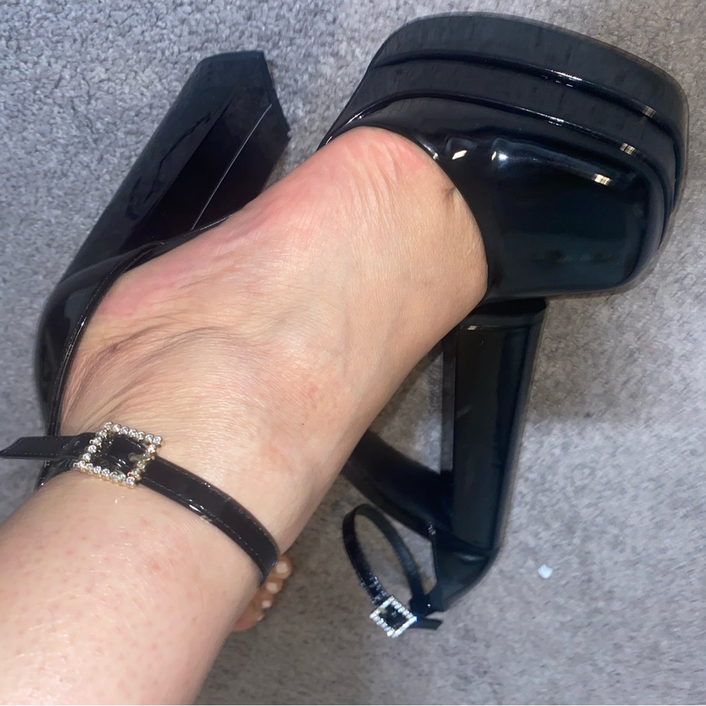 Sexy, platform heels. Never worn.